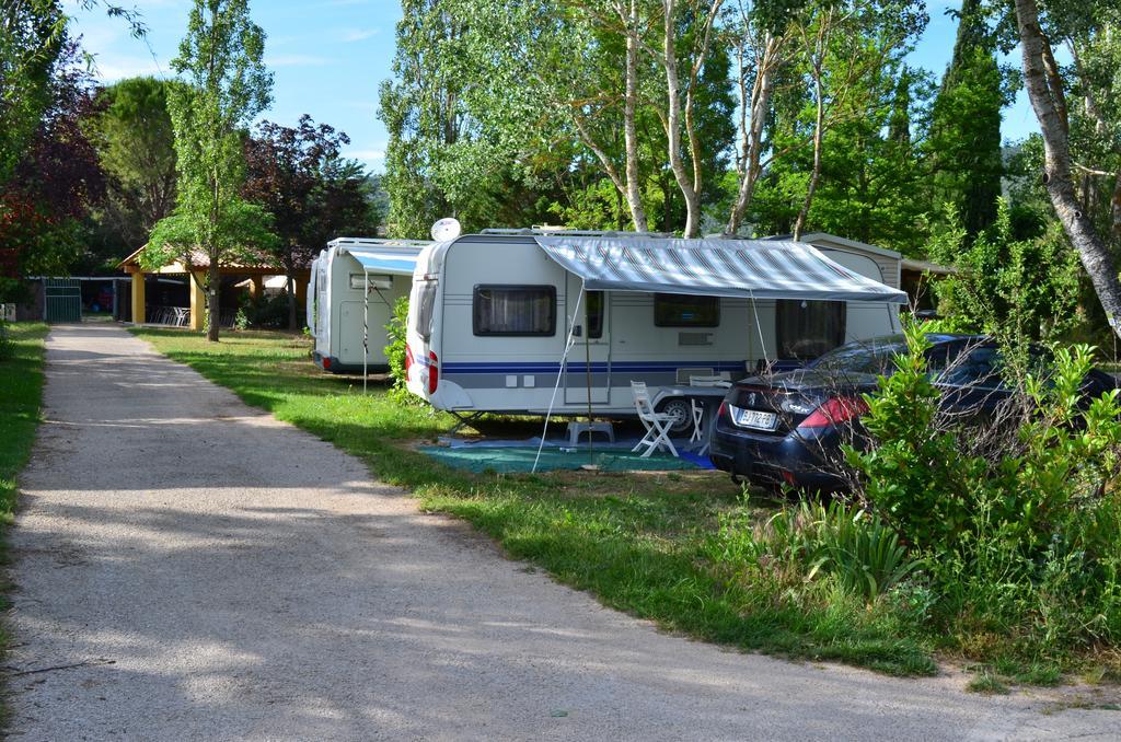 Camping La Vidaresse Hotel Sainte-Anastasie-sur-Issole Exterior foto